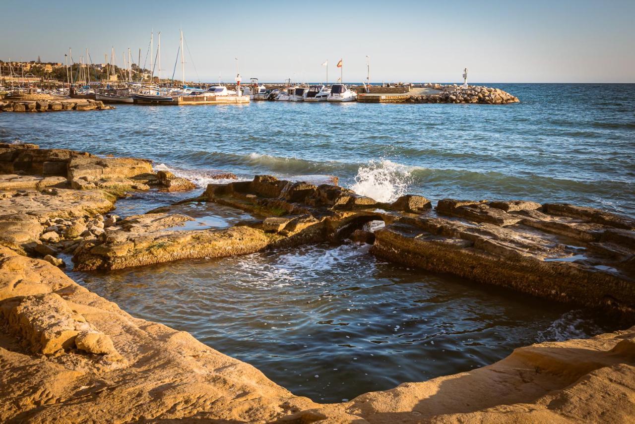 Modern Sea Front Reef Alicante Exterior foto